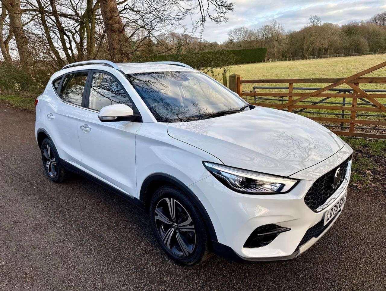 A 2020 MG MG ZS 1.0 T-GDI Excite SUV 5dr Petrol Automatic Euro 6 (111 ps) + SERVICE HISTORY A 2020 MG MG ZS 1.0 T-GDI Excite SUV 5dr Petrol Automatic Euro 6 (111 ps) + SERVICE HISTORY