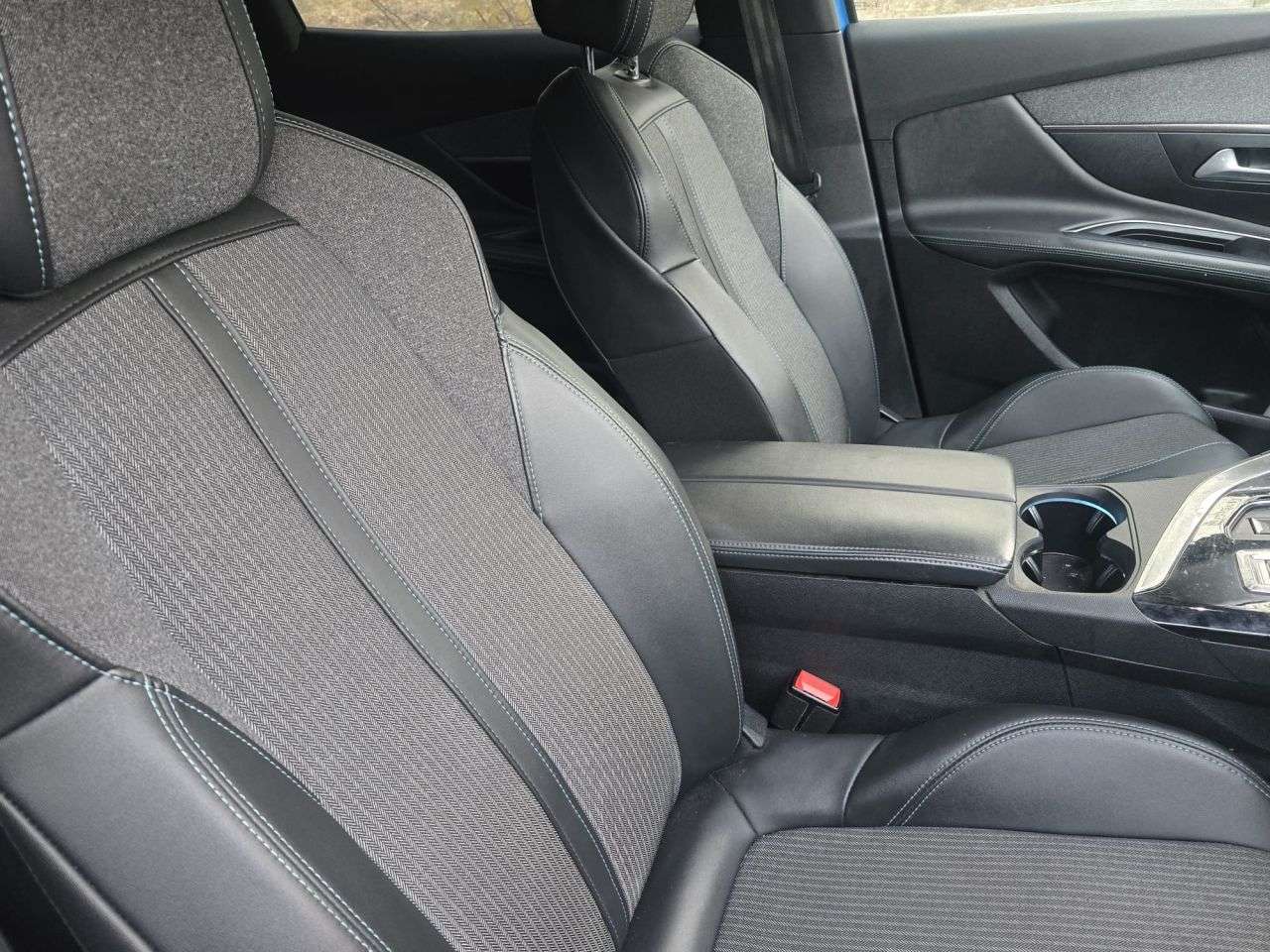 2021 PEUGEOT 3008 2021 PEUGEOT 3008