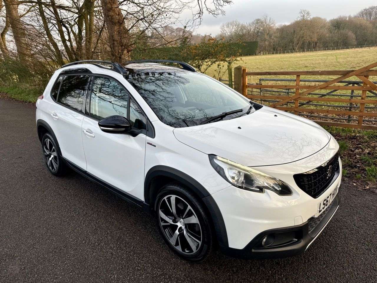 A 2017 PEUGEOT 2008 1.6 BlueHDi GT Line SUV 5dr Diesel Manual Euro 6 (s/s) (120 ps) + SERVICE H A 2017 PEUGEOT 2008 1.6 BlueHDi GT Line SUV 5dr Diesel Manual Euro 6 (s/s) (120 ps) + SERVICE H