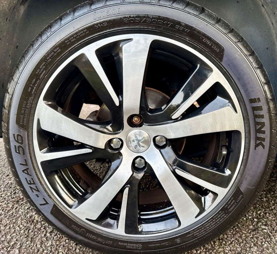 2017 PEUGEOT 2008 2017 PEUGEOT 2008