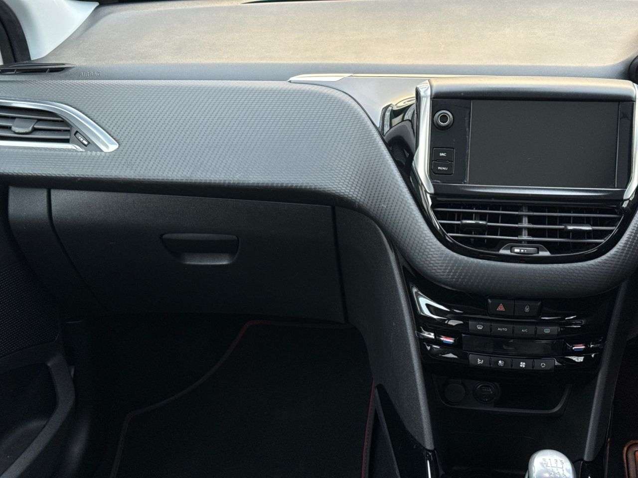 2017 PEUGEOT 2008 2017 PEUGEOT 2008