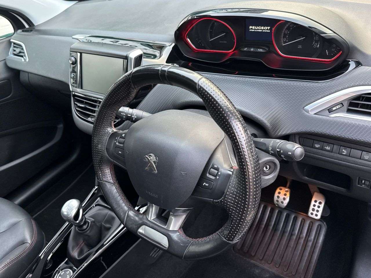 2017 PEUGEOT 2008 2017 PEUGEOT 2008