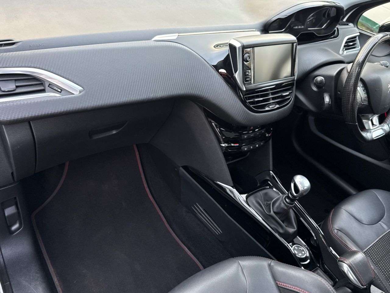 2017 PEUGEOT 2008 2017 PEUGEOT 2008