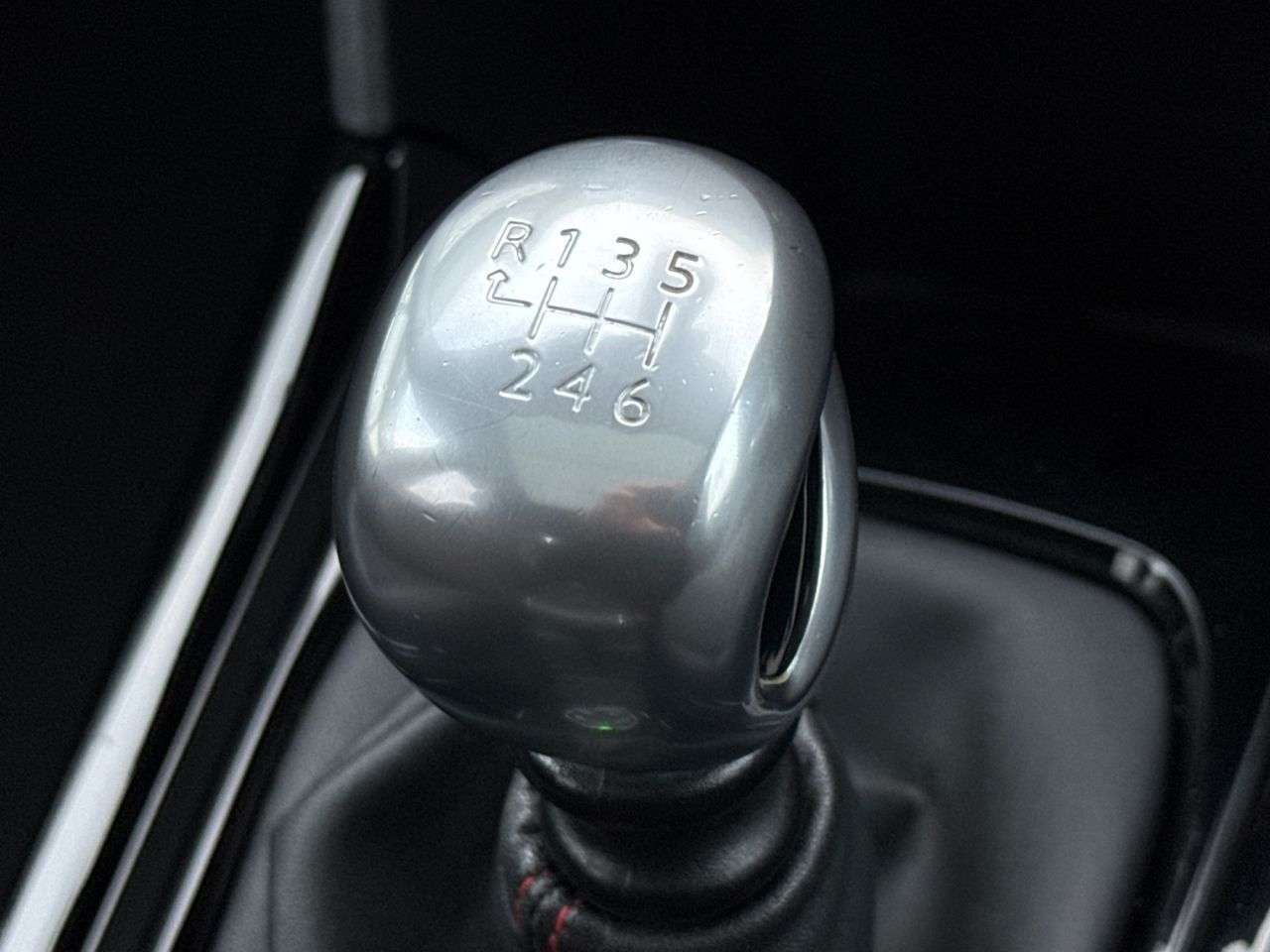 2017 PEUGEOT 2008 2017 PEUGEOT 2008