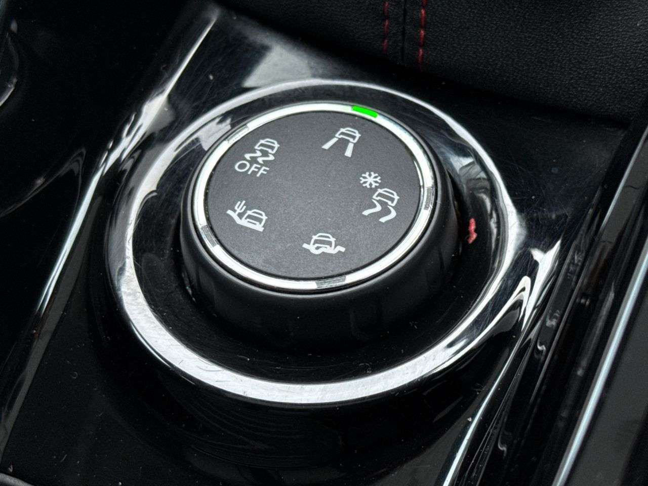 2017 PEUGEOT 2008 2017 PEUGEOT 2008