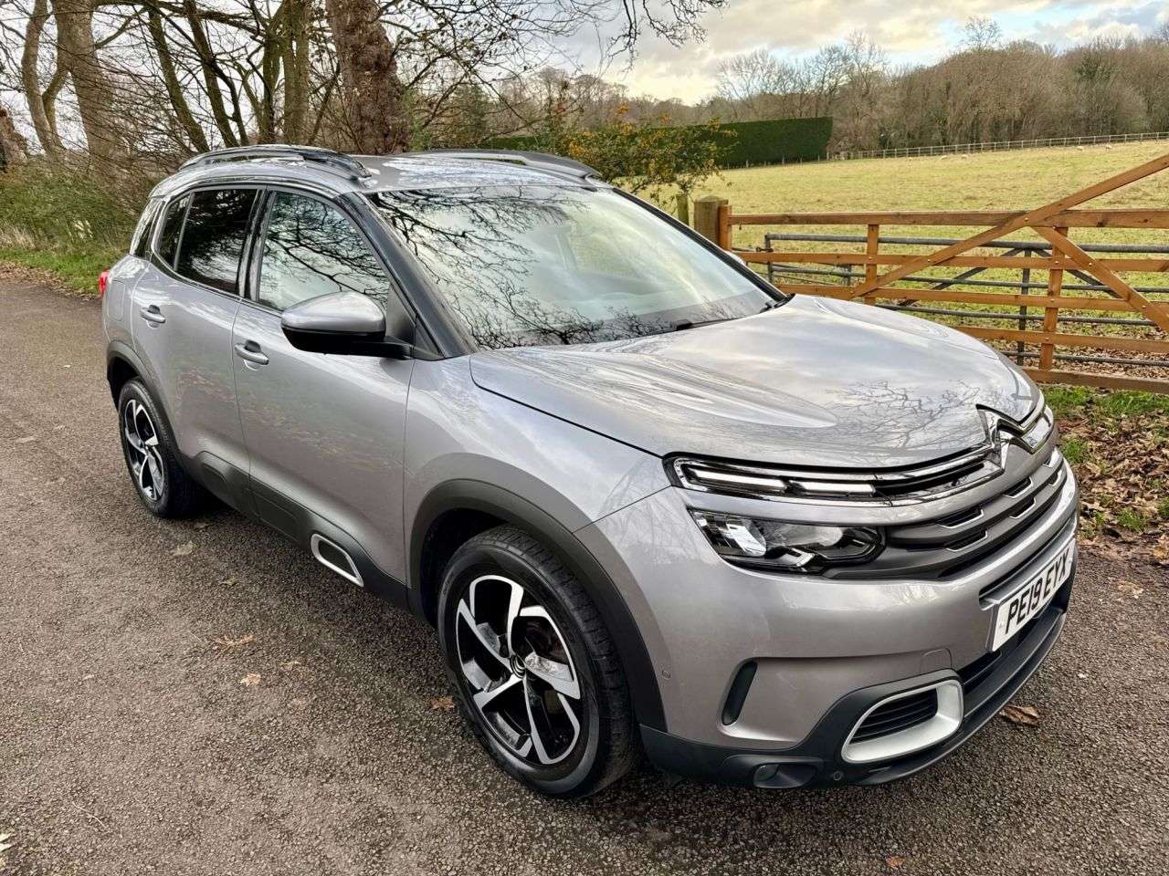 A 2019 CITROEN C5 AIRCROSS 1.2 PureTech Flair SUV 5dr Petrol Manual Euro 6 (s/s) (130 ps) + SERVICE HI A 2019 CITROEN C5 AIRCROSS 1.2 PureTech Flair SUV 5dr Petrol Manual Euro 6 (s/s) (130 ps) + SERVICE HI