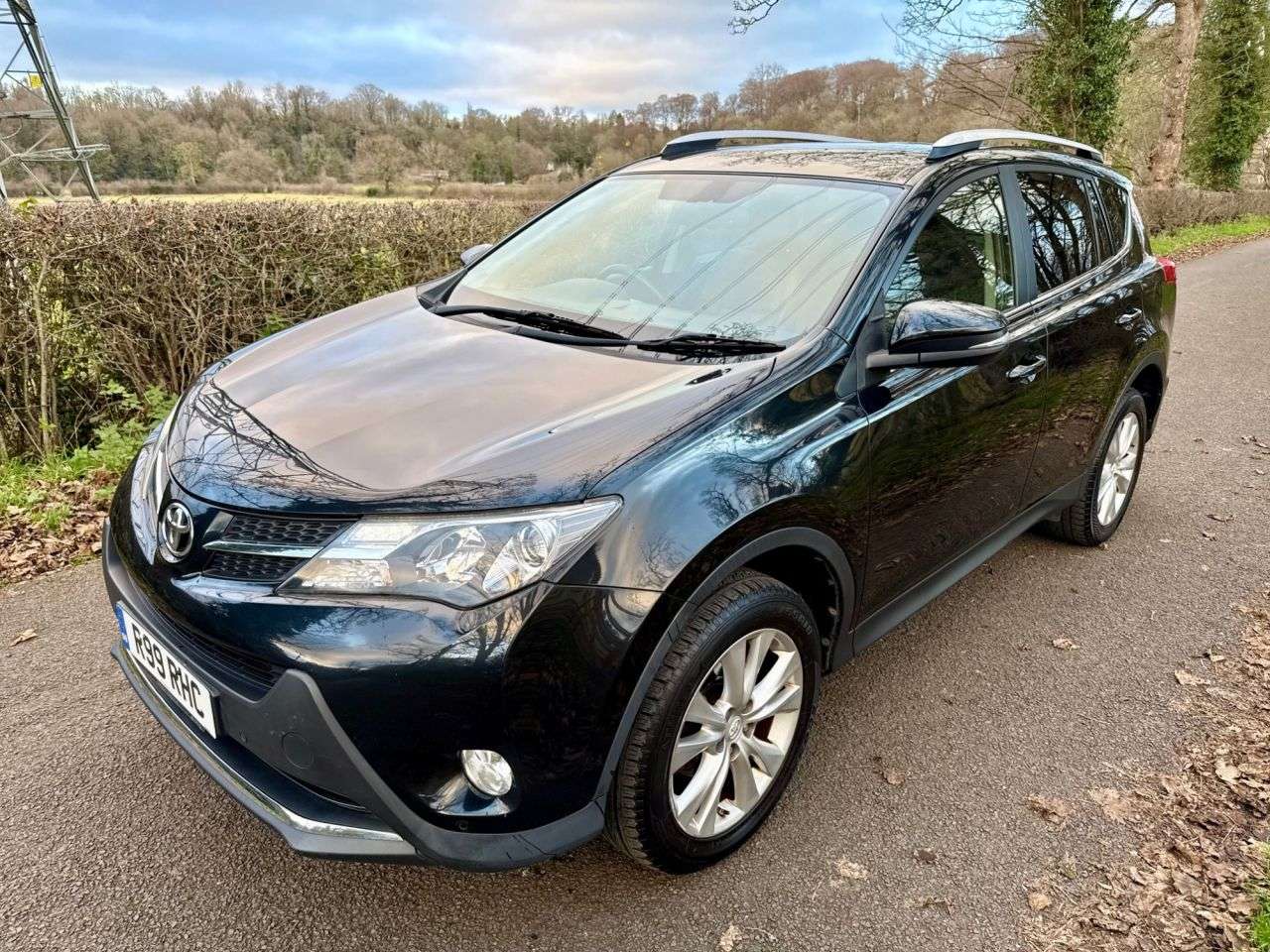 A 2014 TOYOTA RAV4 2.2 D-CAT Invincible SUV 5dr Diesel Auto 4WD Euro 5 (150 ps) + SERVICE HIST A 2014 TOYOTA RAV4 2.2 D-CAT Invincible SUV 5dr Diesel Auto 4WD Euro 5 (150 ps) + SERVICE HIST