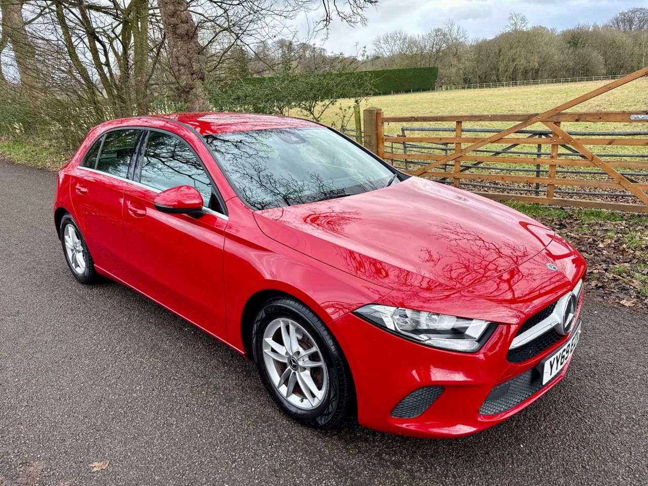 A 2019 MERCEDES-BENZ A-CLASS 1.3 A180 SE Hatchback 5dr Petrol 7G-DCT Euro 6 (s/s) (136 ps) + SERVICE HIS A 2019 MERCEDES-BENZ A-CLASS 1.3 A180 SE Hatchback 5dr Petrol 7G-DCT Euro 6 (s/s) (136 ps) + SERVICE HIS