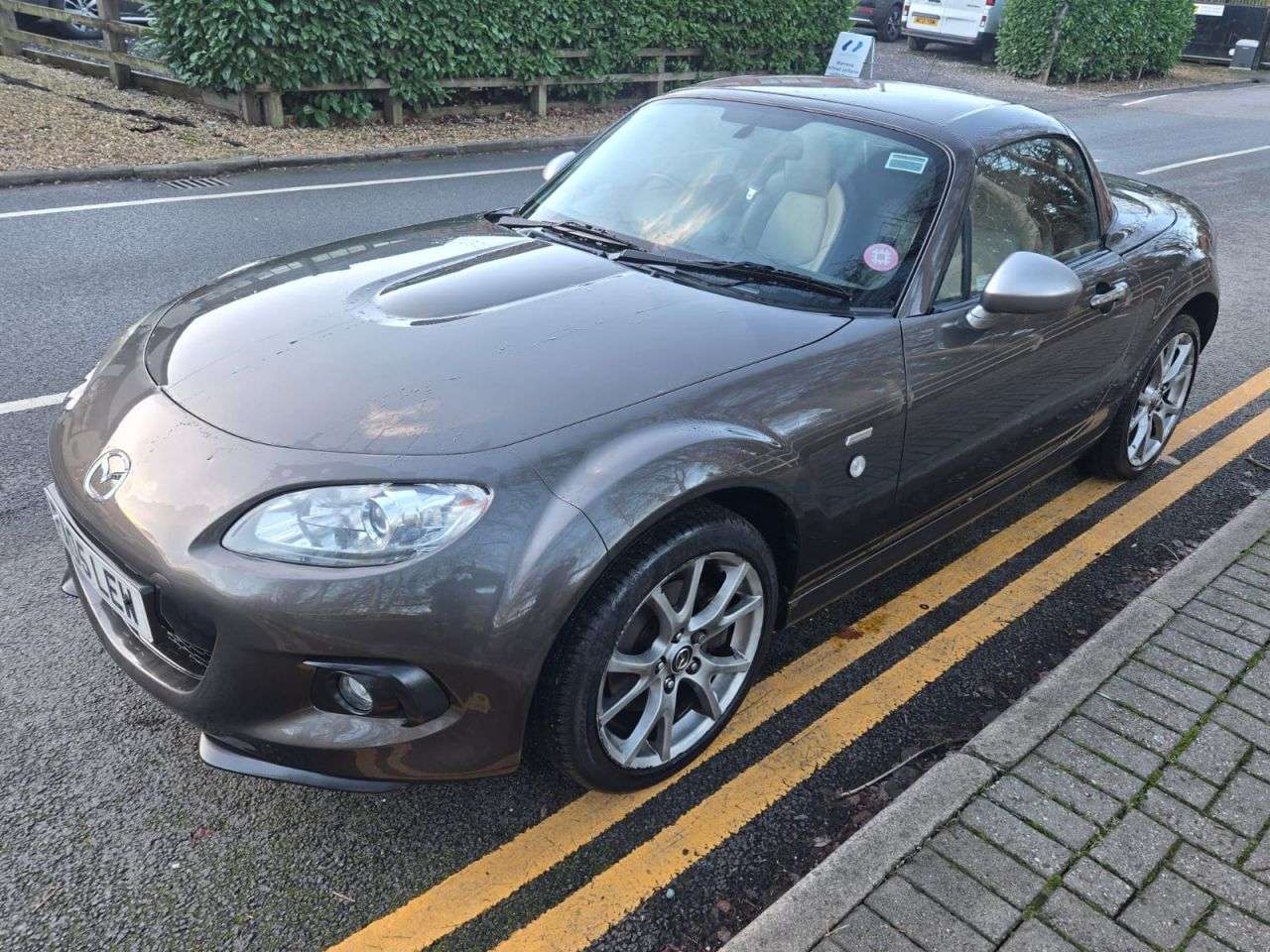 A 2014 MAZDA MX-5 1.8i Sport Venture Roadster 2dr Petrol Manual Euro 5 (126 ps) A 2014 MAZDA MX-5 1.8i Sport Venture Roadster 2dr Petrol Manual Euro 5 (126 ps)