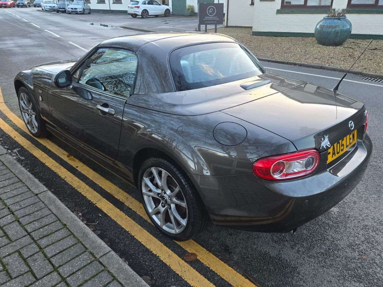 A 2014 MAZDA MX-5 1.8i Sport Venture Roadster 2dr Petrol Manual Euro 5 (126 ps) A 2014 MAZDA MX-5 1.8i Sport Venture Roadster 2dr Petrol Manual Euro 5 (126 ps)