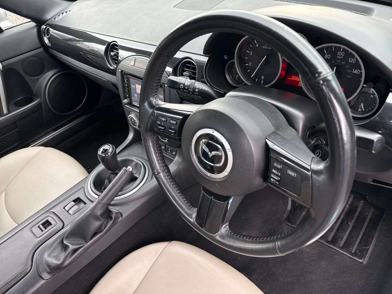 2014 MAZDA MX-5 2014 MAZDA MX-5