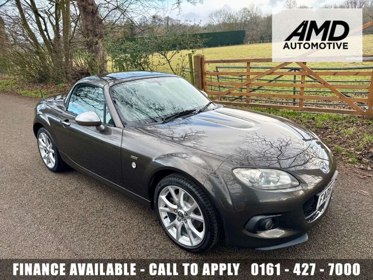 A 2014 MAZDA MX-5 1.8i Sport Venture Roadster 2dr Petrol Manual Euro 5 (126 ps) + SERVICE HIS A 2014 MAZDA MX-5 1.8i Sport Venture Roadster 2dr Petrol Manual Euro 5 (126 ps) + SERVICE HIS