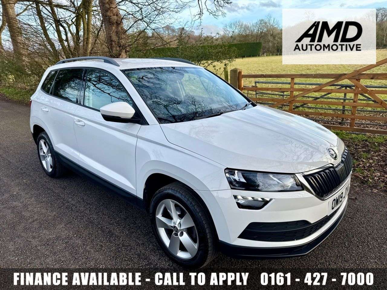 A 2019 SKODA KAROQ 1.0 TSI GPF SE SUV 5dr Petrol Manual Euro 6 (s/s) (115 ps) + SERVICE HISTOR A 2019 SKODA KAROQ 1.0 TSI GPF SE SUV 5dr Petrol Manual Euro 6 (s/s) (115 ps) + SERVICE HISTOR