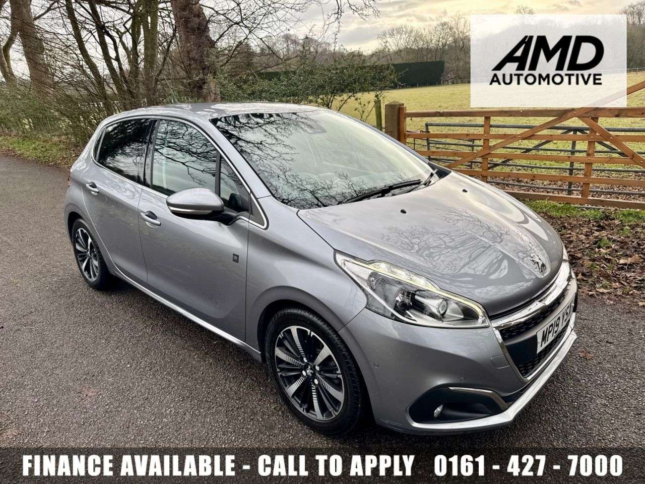 A 2019 PEUGEOT 208 1.2 PureTech Tech Edition Hatchback 5dr Petrol Manual Euro 6 (s/s) (82 ps) A 2019 PEUGEOT 208 1.2 PureTech Tech Edition Hatchback 5dr Petrol Manual Euro 6 (s/s) (82 ps)