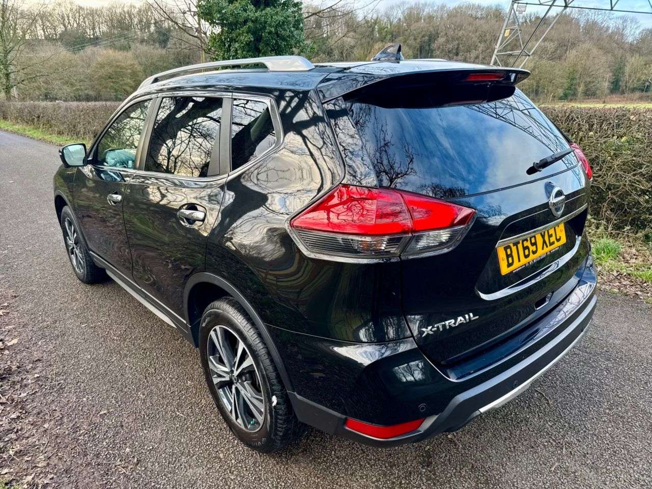A 2020 NISSAN X-TRAIL 1.7 dCi N-Connecta SUV 5dr Diesel Manual Euro 6 (s/s) (150 ps) + SERVICE HI A 2020 NISSAN X-TRAIL 1.7 dCi N-Connecta SUV 5dr Diesel Manual Euro 6 (s/s) (150 ps) + SERVICE HI