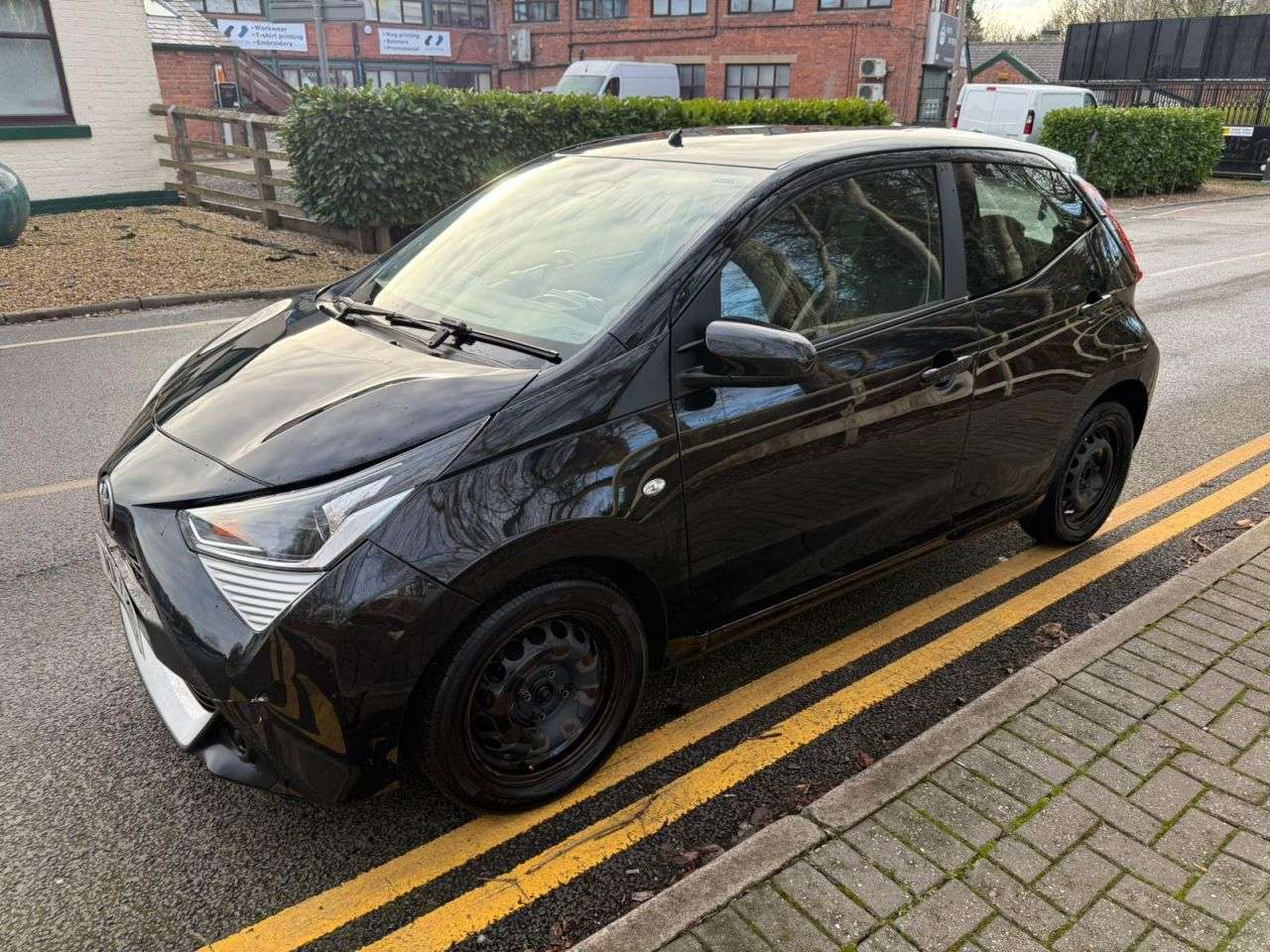 A 2021 TOYOTA AYGO 1.0 VVT-i x-play Hatchback 5dr Petrol Manual Euro 6 (s/s) (71 ps) A 2021 TOYOTA AYGO 1.0 VVT-i x-play Hatchback 5dr Petrol Manual Euro 6 (s/s) (71 ps)