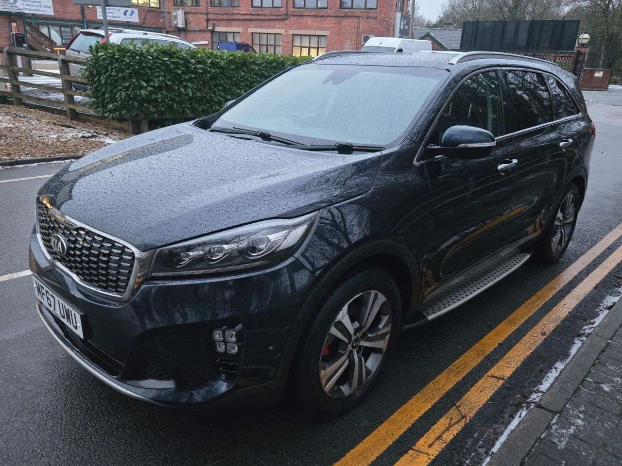 A 2017 KIA SORENTO 2.2 CRDi GT-Line S SUV 5dr Diesel Automatic AWD Euro 6 (s/s) (197 bhp) A 2017 KIA SORENTO 2.2 CRDi GT-Line S SUV 5dr Diesel Automatic AWD Euro 6 (s/s) (197 bhp)