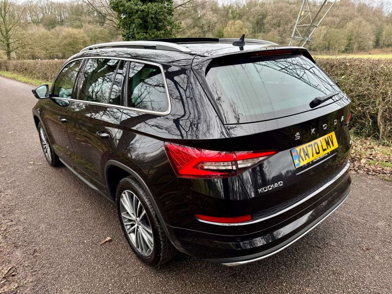 A 2020 SKODA KODIAQ 2.0 TDI Laurin & Klement SUV 5dr Diesel DSG 4WD Euro 6 (s/s) (7 Seat) (150 A 2020 SKODA KODIAQ 2.0 TDI Laurin & Klement SUV 5dr Diesel DSG 4WD Euro 6 (s/s) (7 Seat) (150