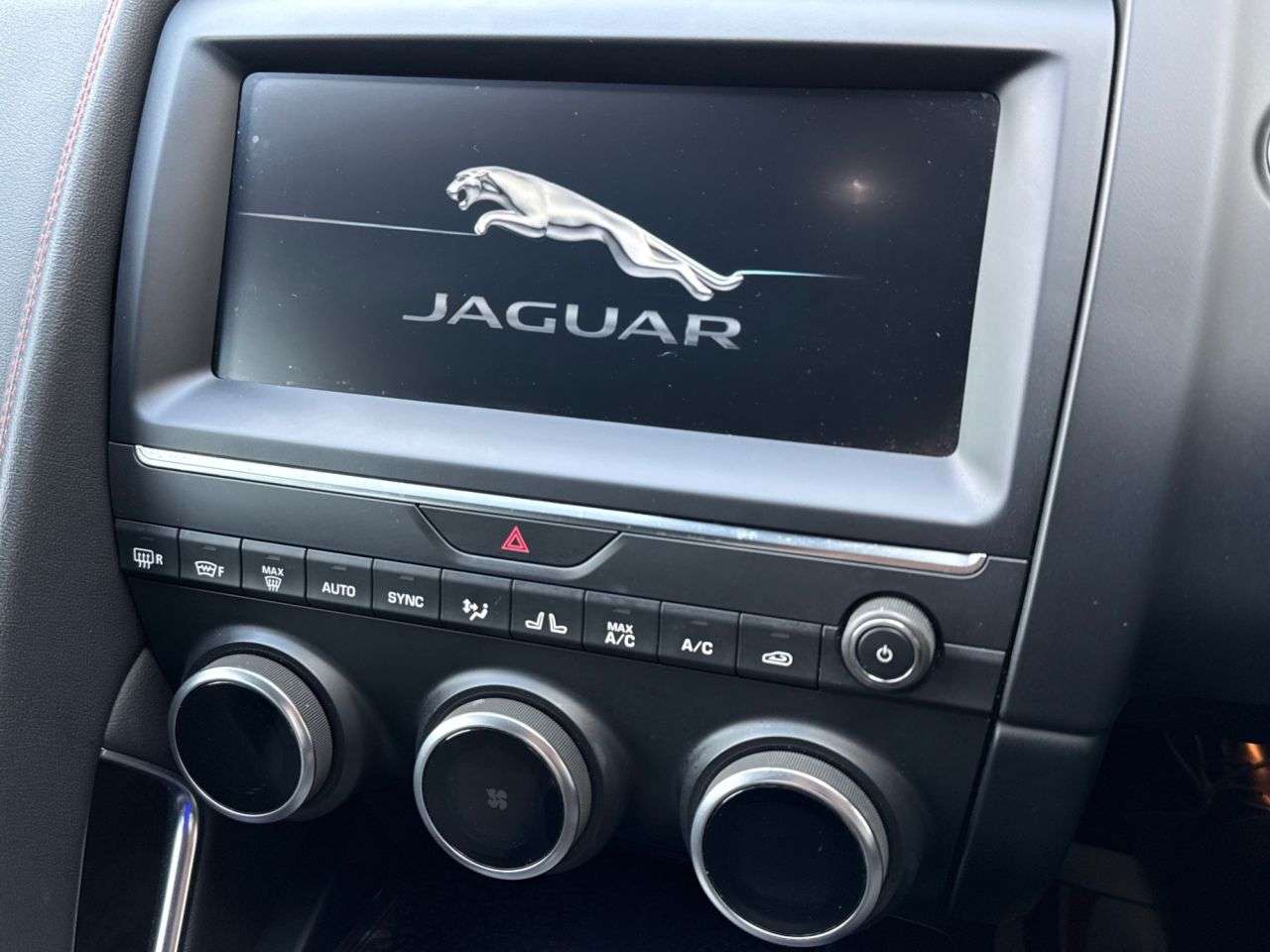2018 JAGUAR E-PACE 2018 JAGUAR E-PACE