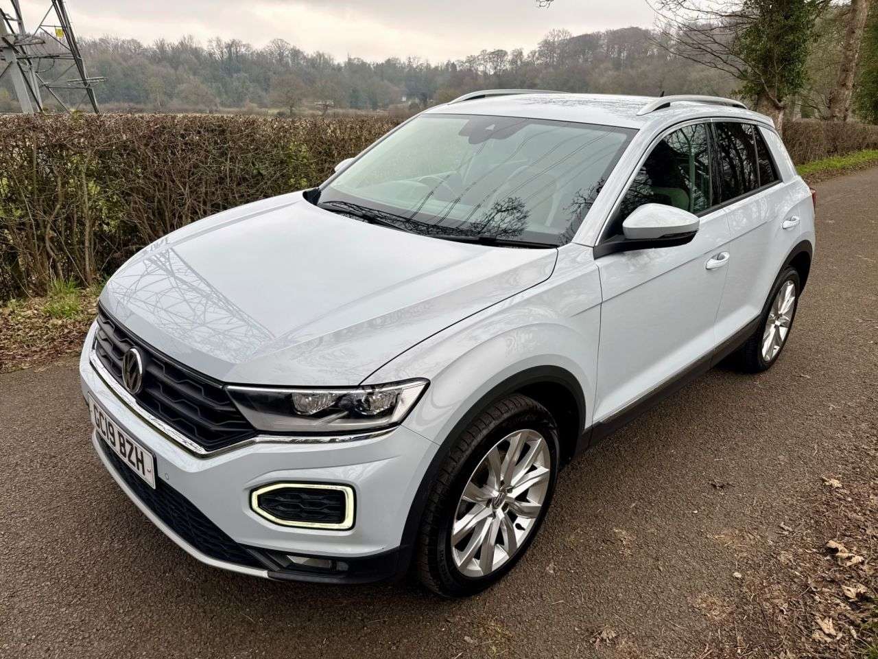 A 2019 VOLKSWAGEN T-ROC 1.5 TSI GPF EVO SEL SUV 5dr Petrol Manual Euro 6 (s/s) (150 ps) + SERVICE H A 2019 VOLKSWAGEN T-ROC 1.5 TSI GPF EVO SEL SUV 5dr Petrol Manual Euro 6 (s/s) (150 ps) + SERVICE H