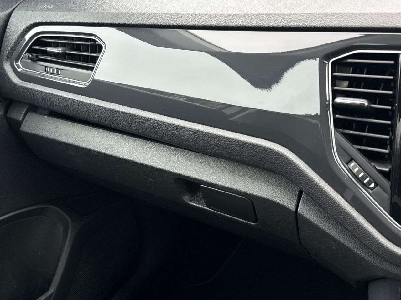 2019 VOLKSWAGEN T-ROC 2019 VOLKSWAGEN T-ROC