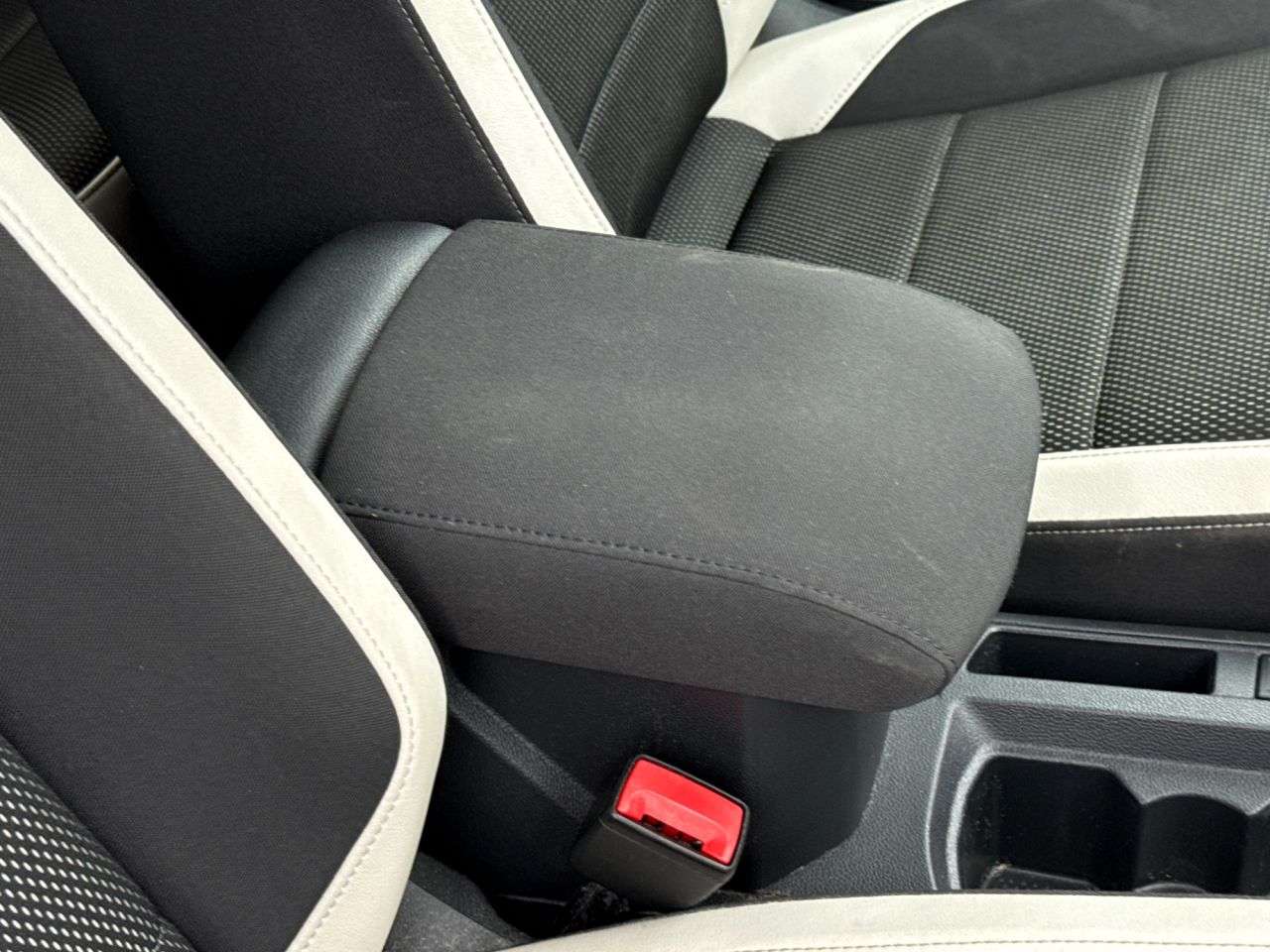 2019 VOLKSWAGEN T-ROC 2019 VOLKSWAGEN T-ROC