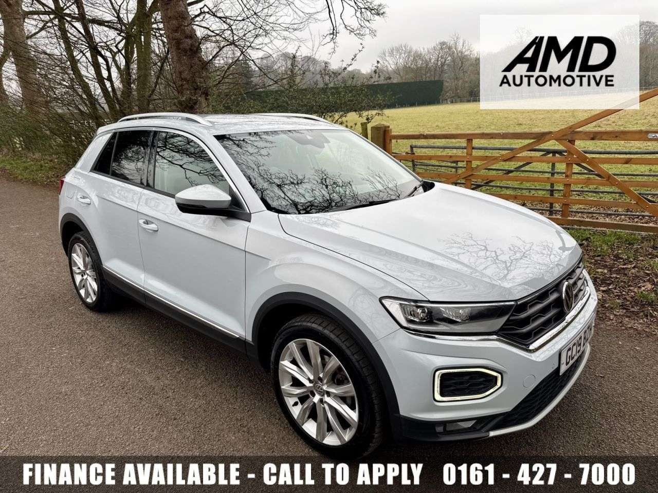 A 2019 VOLKSWAGEN T-ROC 1.5 TSI GPF EVO SEL SUV 5dr Petrol Manual Euro 6 (s/s) (150 ps) + SERVICE H A 2019 VOLKSWAGEN T-ROC 1.5 TSI GPF EVO SEL SUV 5dr Petrol Manual Euro 6 (s/s) (150 ps) + SERVICE H