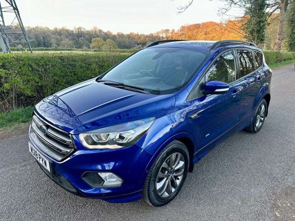 A 2018 FORD KUGA 2.0 TDCi ST-Line X SUV 5dr Diesel Manual AWD Euro 6 (s/s) (180 ps) + SERVIC A 2018 FORD KUGA 2.0 TDCi ST-Line X SUV 5dr Diesel Manual AWD Euro 6 (s/s) (180 ps) + SERVIC