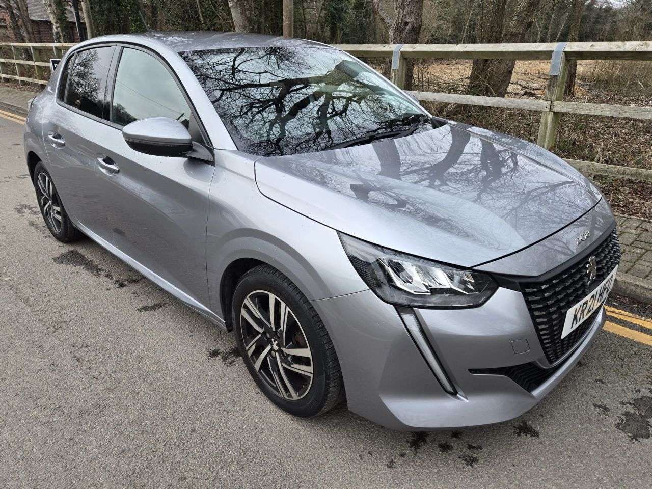 A 2021 PEUGEOT 208 1.2 PureTech Allure Premium Hatchback 5dr Petrol Manual Euro 6 (s/s) (100 p A 2021 PEUGEOT 208 1.2 PureTech Allure Premium Hatchback 5dr Petrol Manual Euro 6 (s/s) (100 p