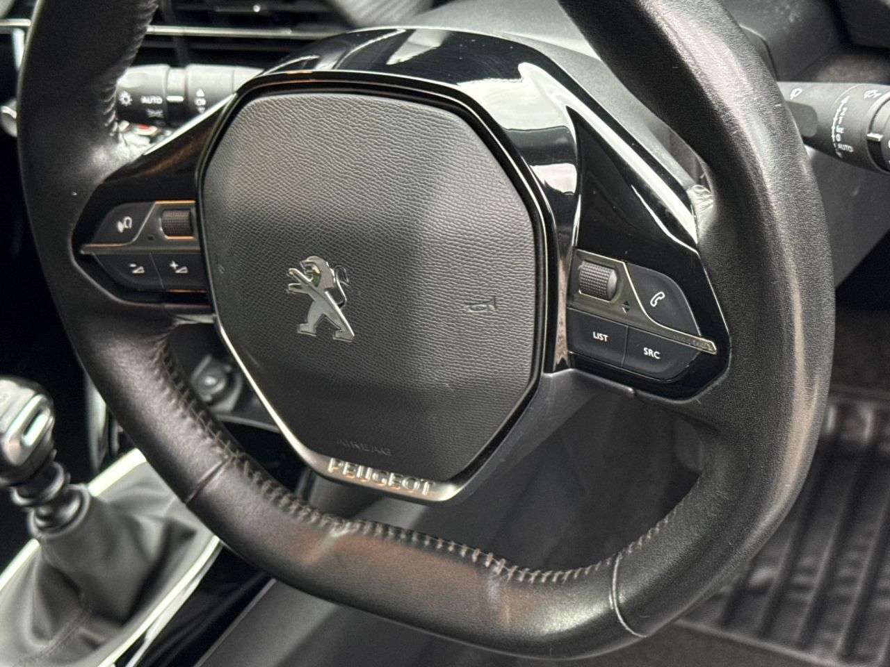 2021 PEUGEOT 208 2021 PEUGEOT 208