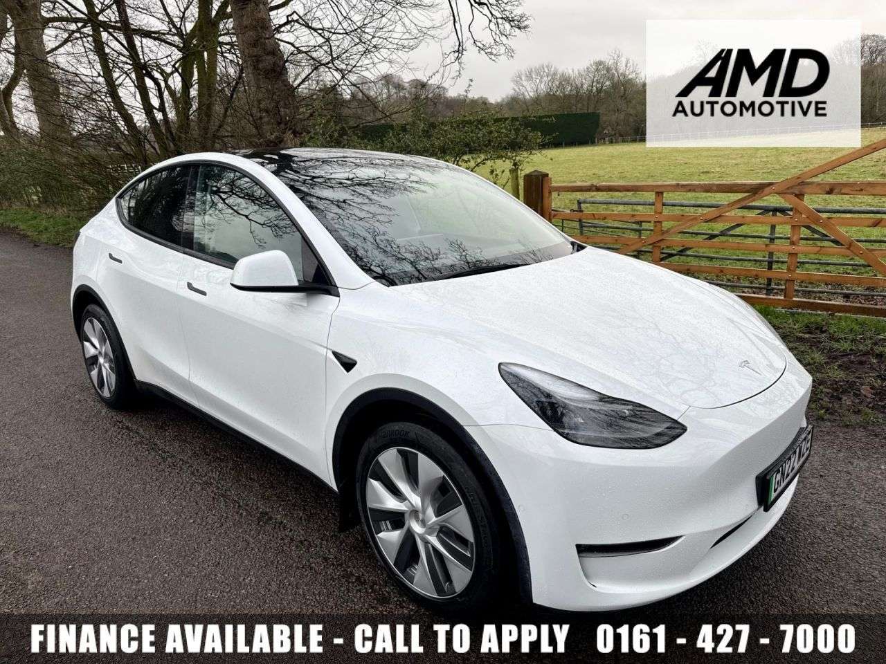 A 2022 TESLA MODEL Y (Dual Motor) Long Range SUV 5dr Electric Automatic 4WDE (384 bhp) + SERVICE A 2022 TESLA MODEL Y (Dual Motor) Long Range SUV 5dr Electric Automatic 4WDE (384 bhp) + SERVICE