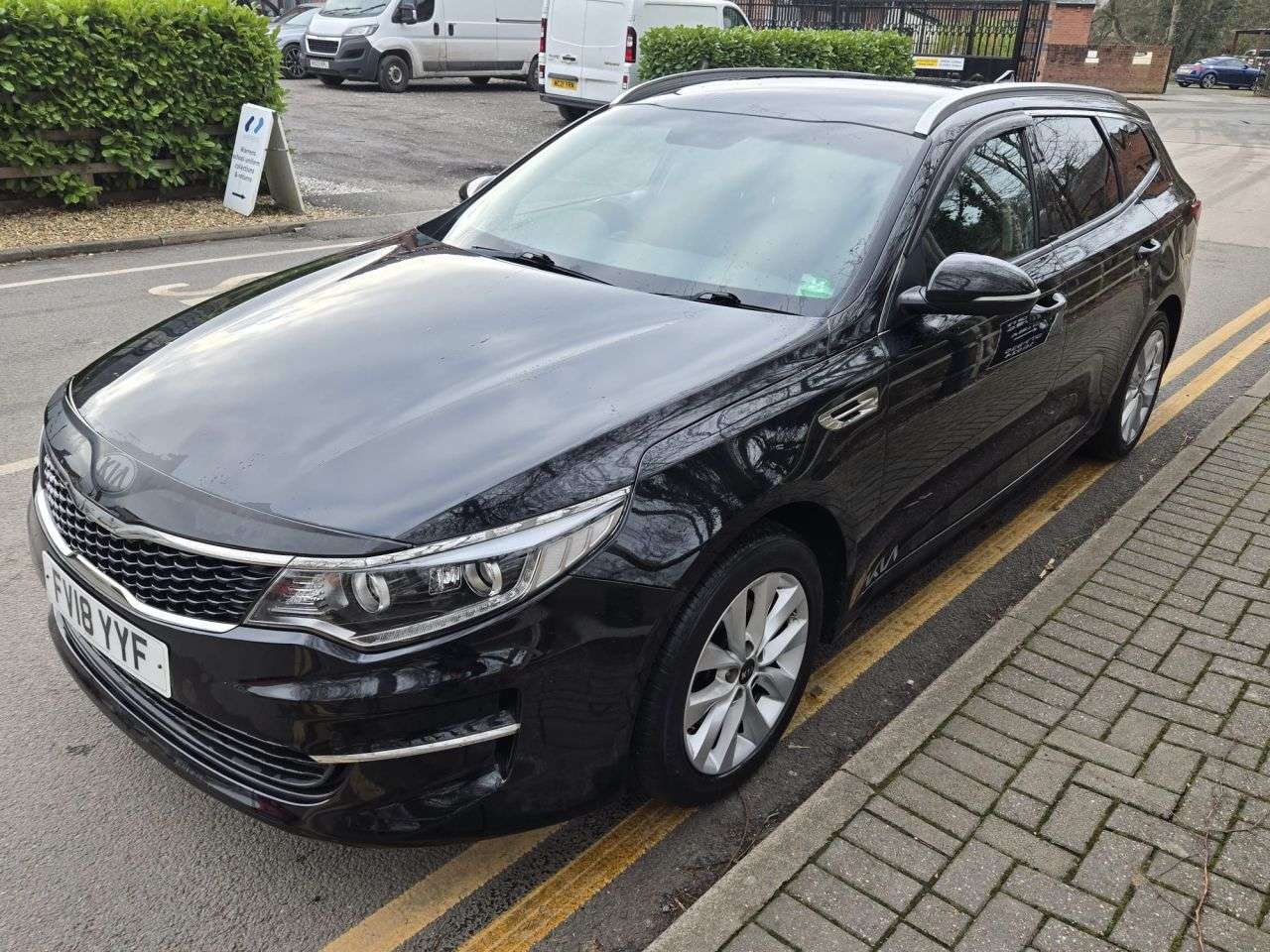 A 2018 KIA OPTIMA 1.7 CRDi 2 Sportswagon 5dr Diesel Manual Euro 6 (s/s) (139 bhp) A 2018 KIA OPTIMA 1.7 CRDi 2 Sportswagon 5dr Diesel Manual Euro 6 (s/s) (139 bhp)