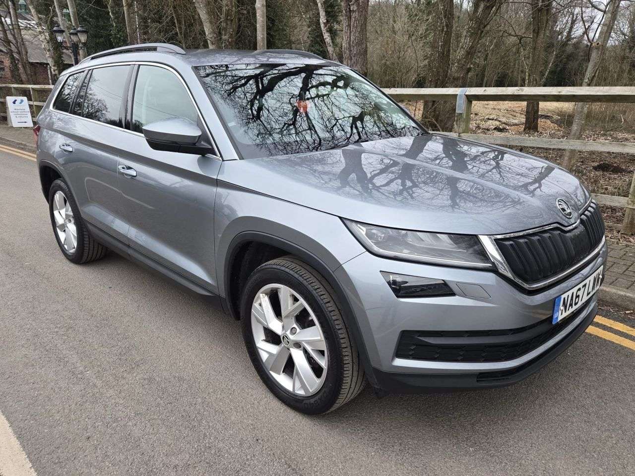 A 2017 SKODA KODIAQ 1.4 TSI ACT SE L SUV 5dr Petrol DSG 4WD Euro 6 (s/s) (7 Seat) (150 ps) A 2017 SKODA KODIAQ 1.4 TSI ACT SE L SUV 5dr Petrol DSG 4WD Euro 6 (s/s) (7 Seat) (150 ps)