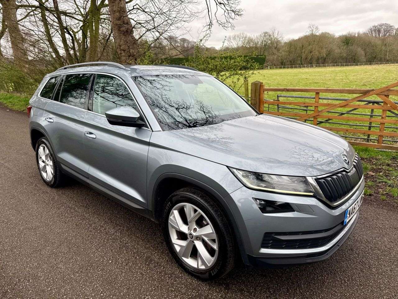 A 2017 SKODA KODIAQ 1.4 TSI ACT SE L SUV 5dr Petrol DSG 4WD Euro 6 (s/s) (7 Seat) (150 ps) + SE A 2017 SKODA KODIAQ 1.4 TSI ACT SE L SUV 5dr Petrol DSG 4WD Euro 6 (s/s) (7 Seat) (150 ps) + SE