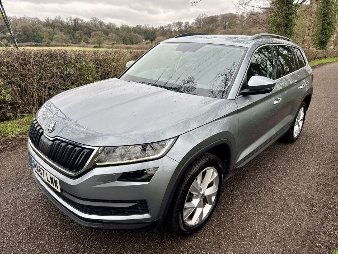 A 2017 SKODA KODIAQ 1.4 TSI ACT SE L SUV 5dr Petrol DSG 4WD Euro 6 (s/s) (7 Seat) (150 ps) + SE A 2017 SKODA KODIAQ 1.4 TSI ACT SE L SUV 5dr Petrol DSG 4WD Euro 6 (s/s) (7 Seat) (150 ps) + SE