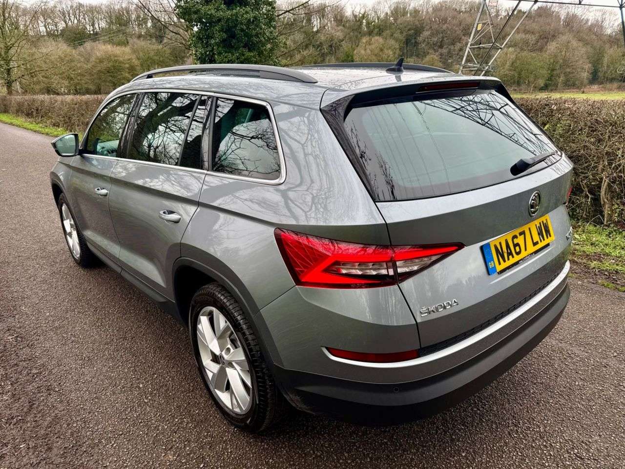 A 2017 SKODA KODIAQ 1.4 TSI ACT SE L SUV 5dr Petrol DSG 4WD Euro 6 (s/s) (7 Seat) (150 ps) + SE A 2017 SKODA KODIAQ 1.4 TSI ACT SE L SUV 5dr Petrol DSG 4WD Euro 6 (s/s) (7 Seat) (150 ps) + SE
