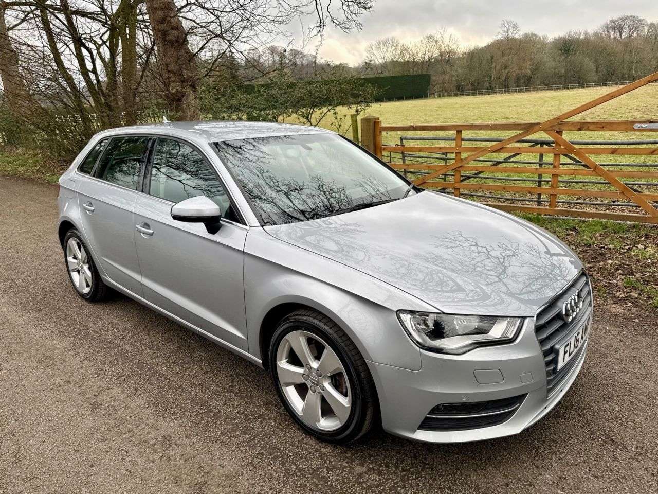 A 2016 AUDI A3 1.4 TFSI Sport Sportback 5dr Petrol S Tronic Euro 6 (s/s) (Nav) (125 ps) + A 2016 AUDI A3 1.4 TFSI Sport Sportback 5dr Petrol S Tronic Euro 6 (s/s) (Nav) (125 ps) +