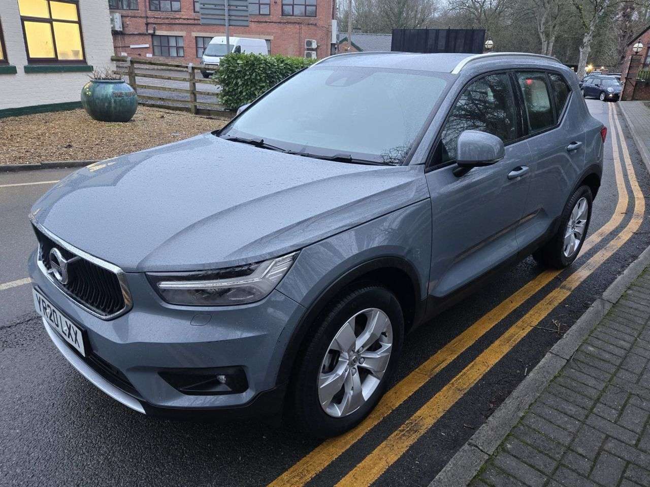 A 2020 VOLVO XC40 1.5 T3 Momentum Pro SUV 5dr Petrol Manual Euro 6 (s/s) (163 ps) A 2020 VOLVO XC40 1.5 T3 Momentum Pro SUV 5dr Petrol Manual Euro 6 (s/s) (163 ps)