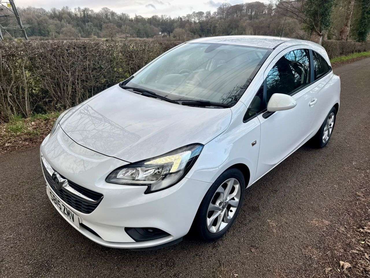 A 2015 VAUXHALL CORSA 1.4i ecoFLEX Excite Hatchback 3dr Petrol Manual Euro 6 (a/c) (90 ps) + SERV A 2015 VAUXHALL CORSA 1.4i ecoFLEX Excite Hatchback 3dr Petrol Manual Euro 6 (a/c) (90 ps) + SERV