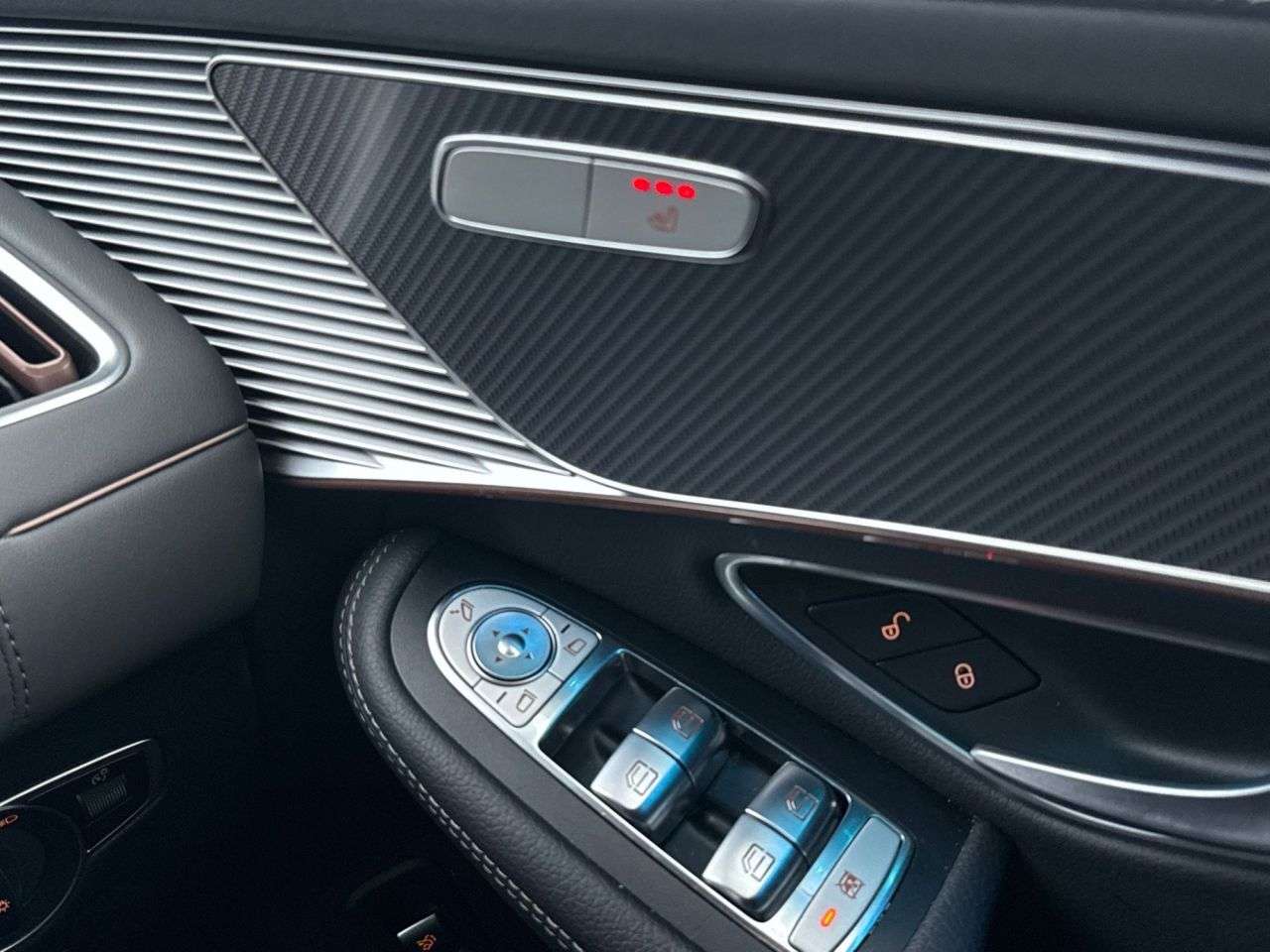 2021 MERCEDES-BENZ EQC 2021 MERCEDES-BENZ EQC