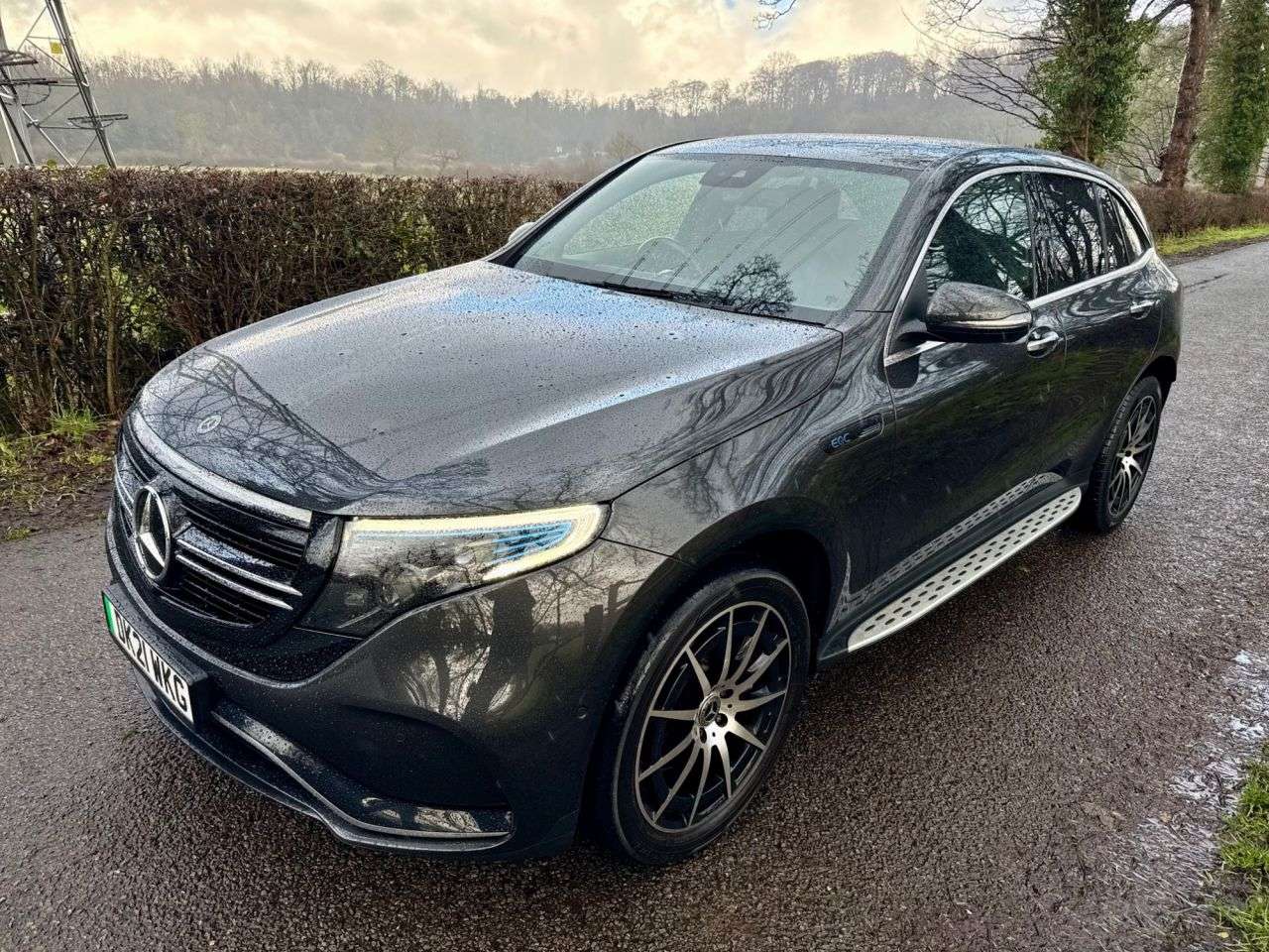 A 2021 MERCEDES-BENZ EQC EQC 400 80kWh AMG Line SUV 5dr Electric Auto 4MATIC (408 ps) + SERVICE HIST A 2021 MERCEDES-BENZ EQC EQC 400 80kWh AMG Line SUV 5dr Electric Auto 4MATIC (408 ps) + SERVICE HIST