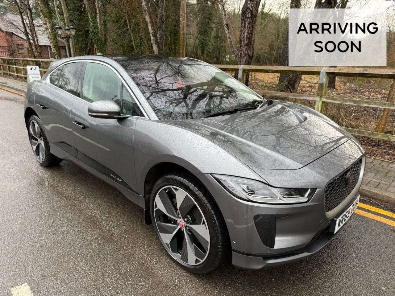 A 2020 JAGUAR I-PACE 400 90kWh SE SUV 5dr Electric Automatic 4WD (400 ps) A 2020 JAGUAR I-PACE 400 90kWh SE SUV 5dr Electric Automatic 4WD (400 ps)