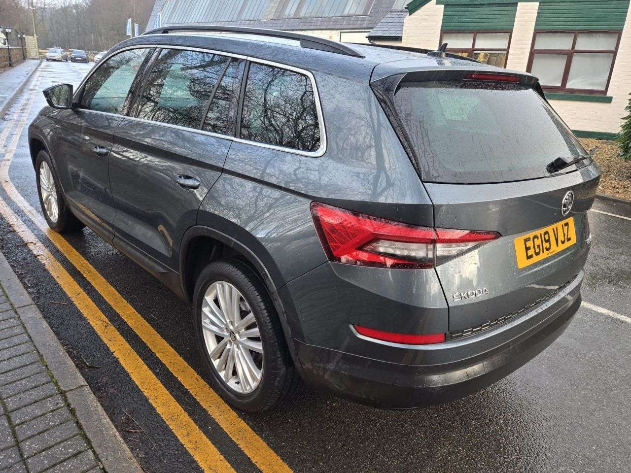 A 2019 SKODA KODIAQ 2.0 TDI SE L SUV 5dr Diesel DSG Euro 6 (s/s) (7 Seat) (150 ps) A 2019 SKODA KODIAQ 2.0 TDI SE L SUV 5dr Diesel DSG Euro 6 (s/s) (7 Seat) (150 ps)