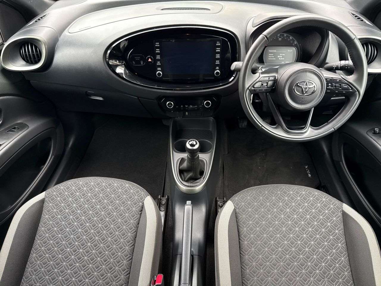 2023 TOYOTA AYGO X 2023 TOYOTA AYGO X