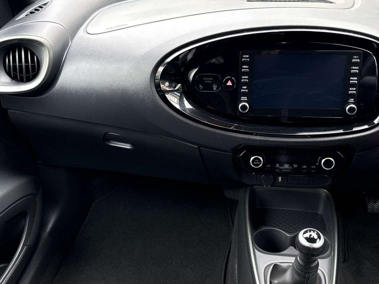 2023 TOYOTA AYGO X 2023 TOYOTA AYGO X