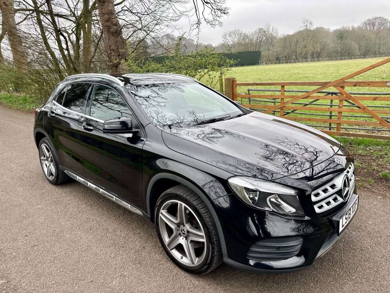 A 2018 MERCEDES-BENZ GLA 2.1 GLA220d AMG Line SUV 5dr Diesel 7G-DCT 4MATIC Euro 6 (s/s) (177 ps) A 2018 MERCEDES-BENZ GLA 2.1 GLA220d AMG Line SUV 5dr Diesel 7G-DCT 4MATIC Euro 6 (s/s) (177 ps)