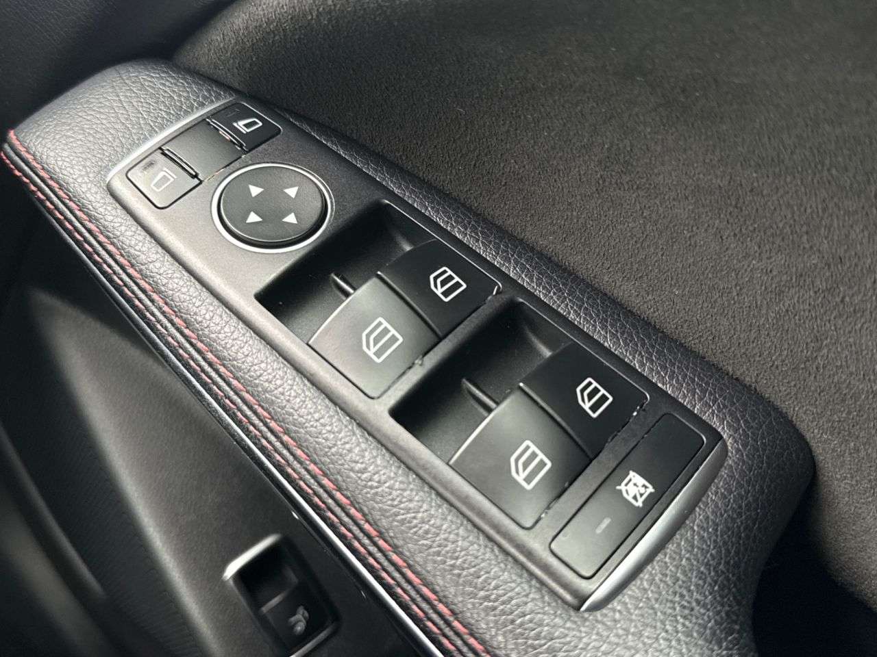 2018 MERCEDES-BENZ 180 2018 MERCEDES-BENZ 180