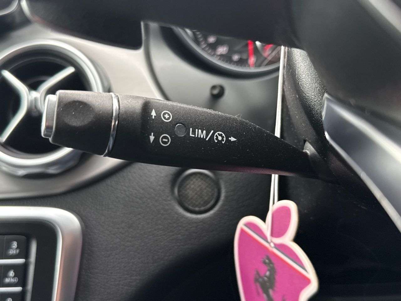 2018 MERCEDES-BENZ 180 2018 MERCEDES-BENZ 180