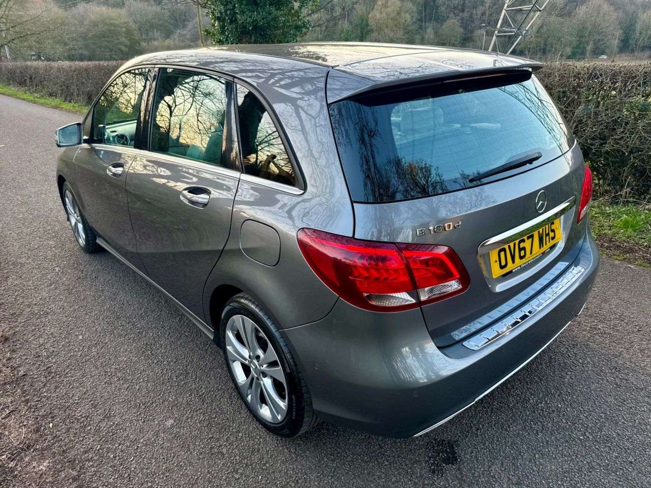 A 2017 MERCEDES-BENZ B-CLASS 1.5 B180d Sport (Executive) MPV 5dr Diesel 7G-DCT Euro 6 (s/s) (109 ps) + S A 2017 MERCEDES-BENZ B-CLASS 1.5 B180d Sport (Executive) MPV 5dr Diesel 7G-DCT Euro 6 (s/s) (109 ps) + S