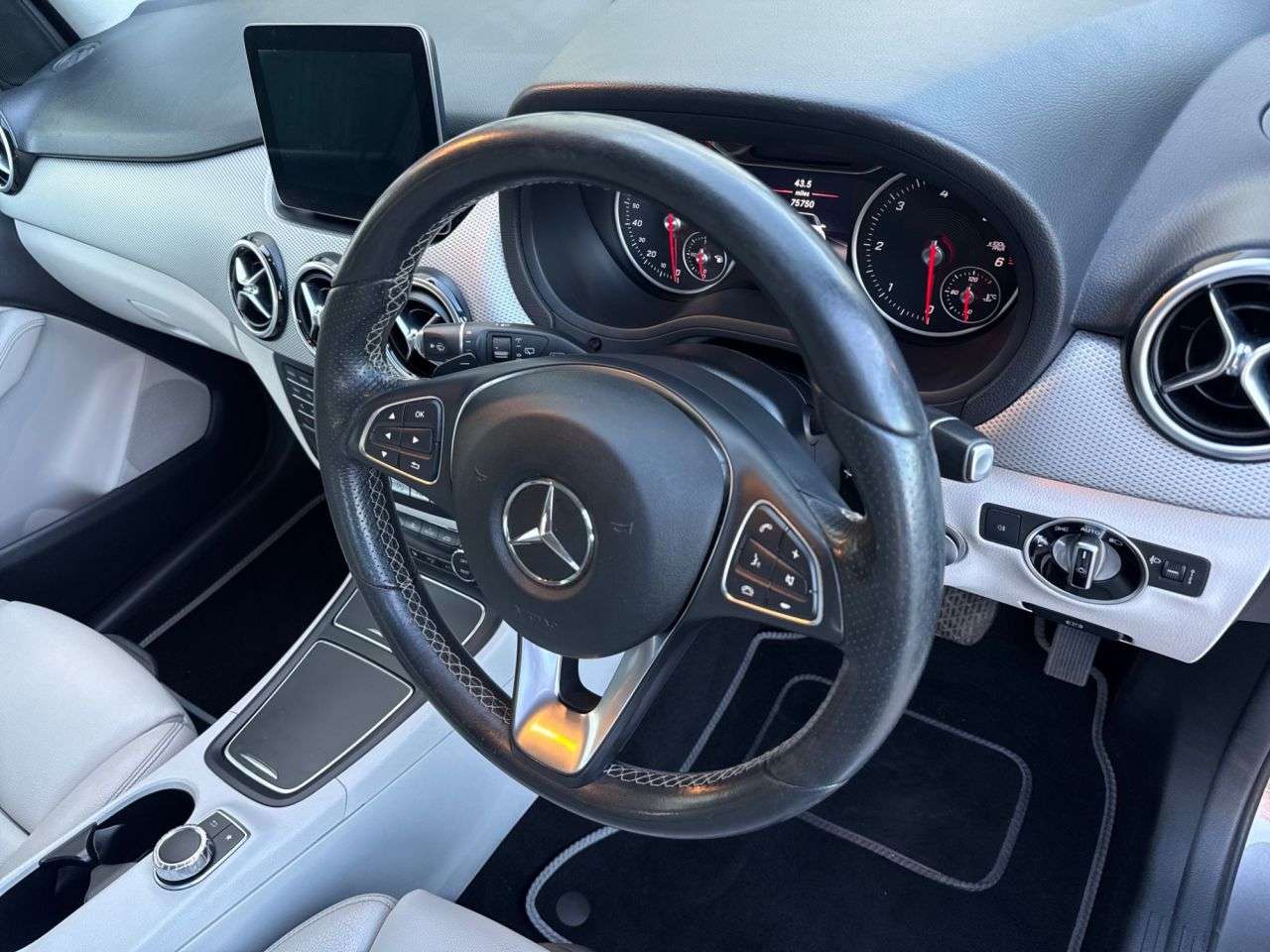 2017 MERCEDES-BENZ B-CLASS 2017 MERCEDES-BENZ B-CLASS